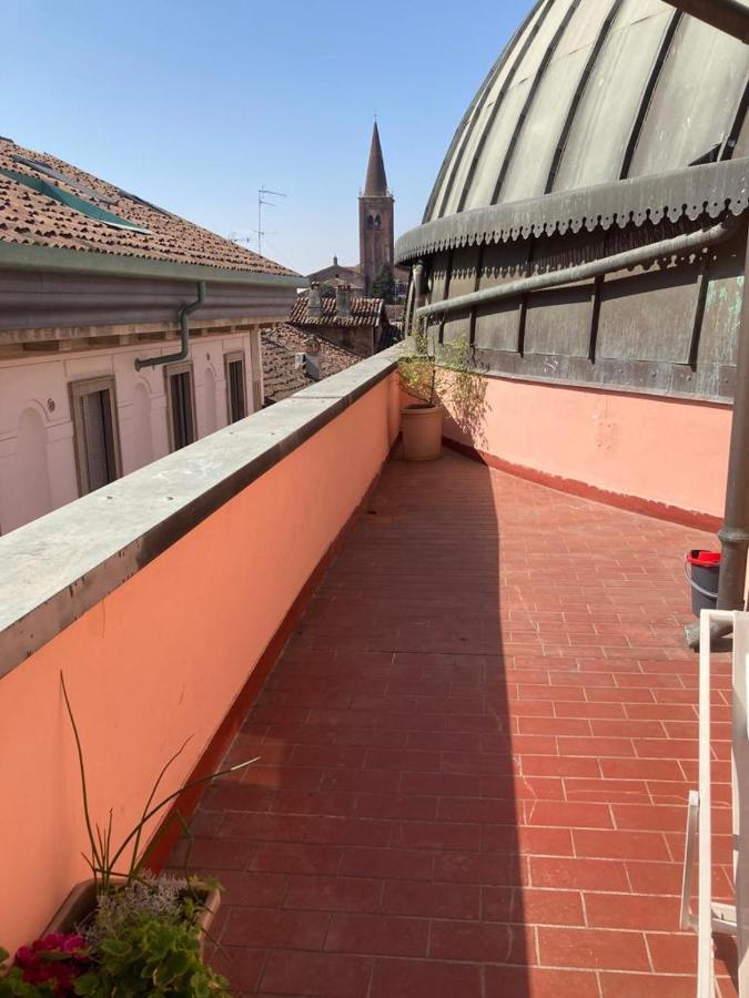 Loft Teatro Politeama - Intero Appartamento In Centro Storico Con Vista Кремона Экстерьер фото